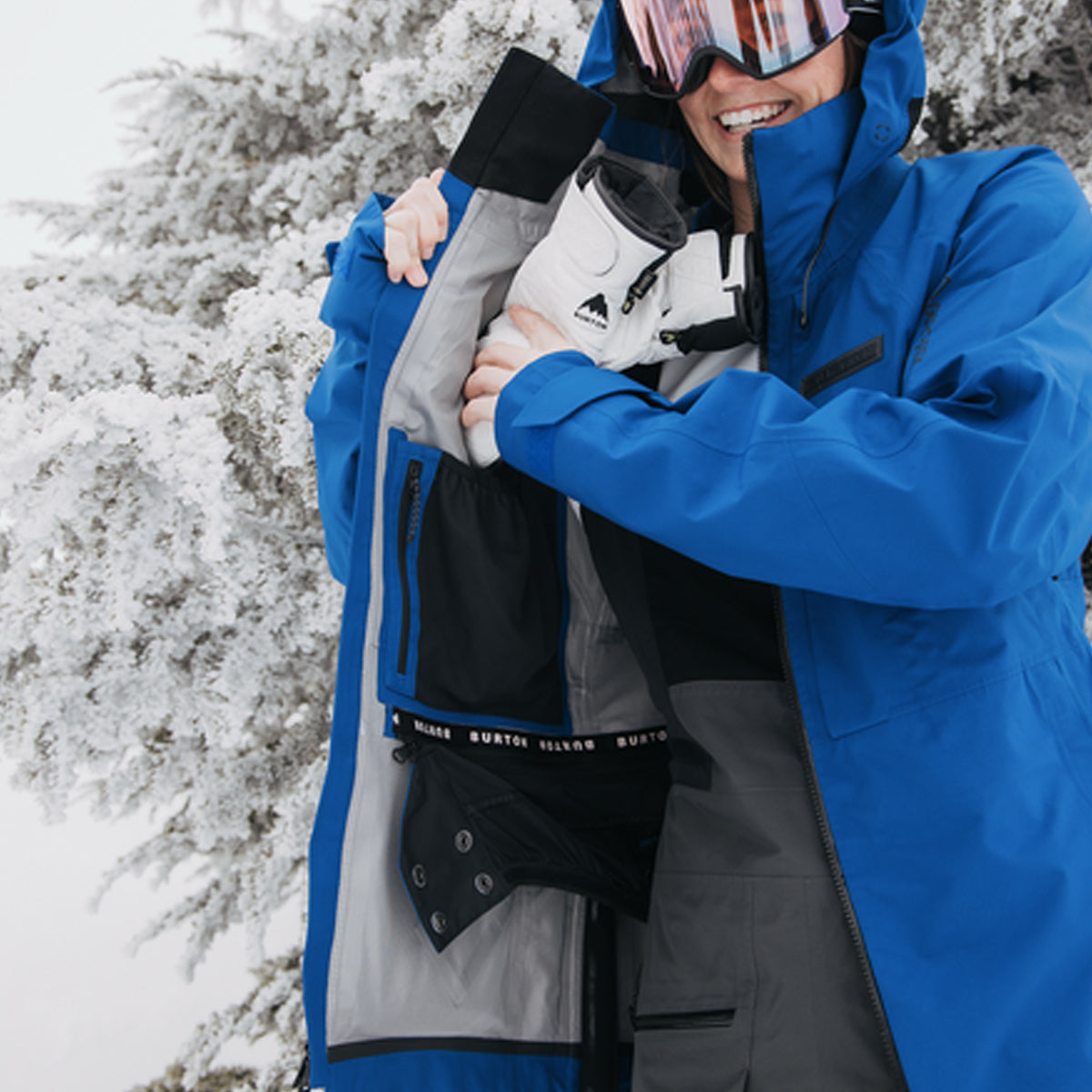 BURTON WOMEN'S [AK] CARBONATE 3L GORE-TEX JACKET 2023